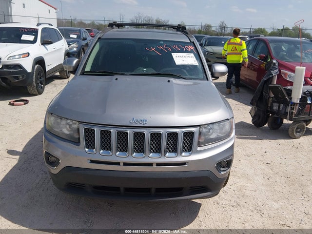 44818304 :رقم المزاد ، 1C4NJDEB3GD586958 vin ، 2016 Jeep Compass High Altitude Edition مزاد بيع