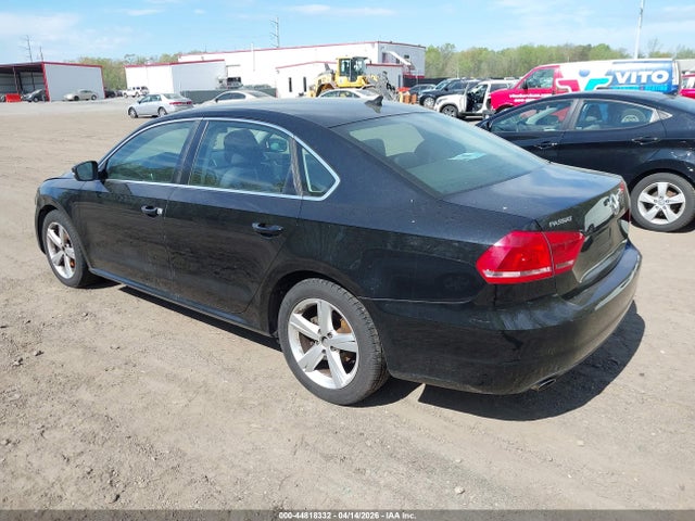 44818332 :رقم المزاد ، 1VWBT7A38EC091085 vin ، 2014 Volkswagen Passat 1.8t Se مزاد بيع