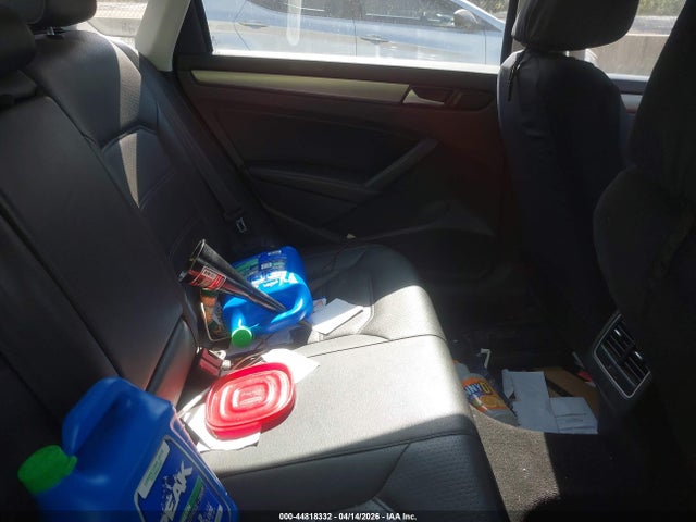 44818332 :رقم المزاد ، 1VWBT7A38EC091085 vin ، 2014 Volkswagen Passat 1.8t Se مزاد بيع
