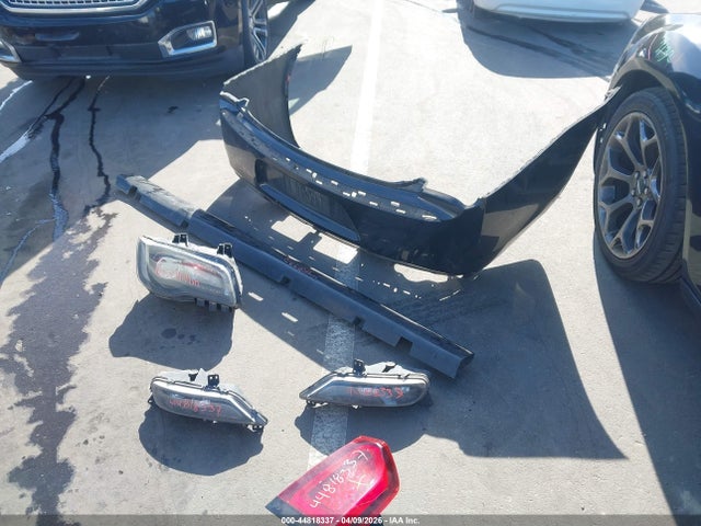 44818337 :رقم المزاد ، 2C3CCABG0FH766288 vin ، 2015 Chrysler 300 300s مزاد بيع