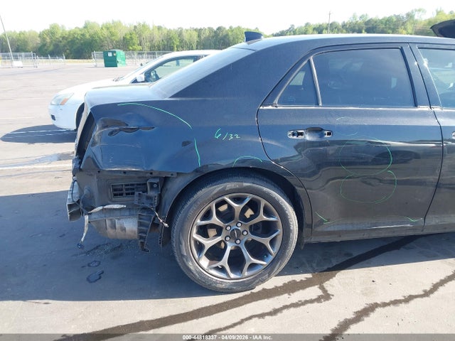 44818337 :رقم المزاد ، 2C3CCABG0FH766288 vin ، 2015 Chrysler 300 300s مزاد بيع
