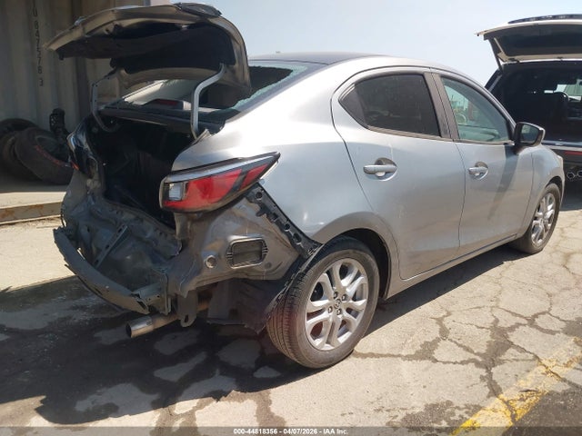 44818356 :رقم المزاد ، 3MYDLBZVXGY106072 vin ، 2016 Scion Ia مزاد بيع