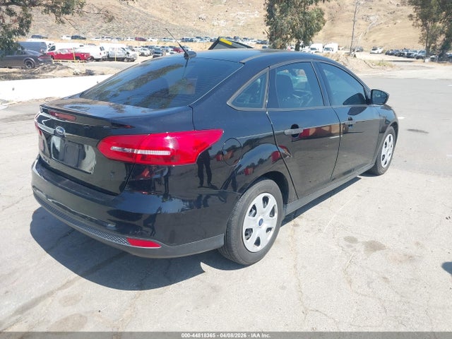 Продажа на аукционе авто 2018 Ford Focus S, vin: 1FADP3E22JL270622, номер лота: 44818365