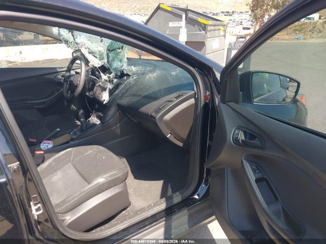 Продажа на аукционе авто 2018 Ford Focus S, vin: 1FADP3E22JL270622, номер лота: 44818365