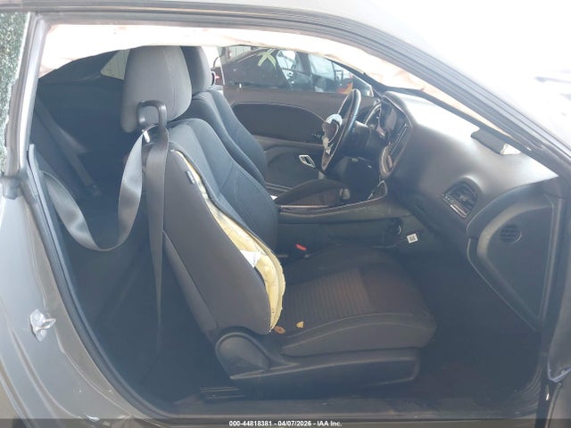 44818381 :رقم المزاد ، 2C3CDZAG2JH204706 vin ، 2018 Dodge Challenger Sxt مزاد بيع