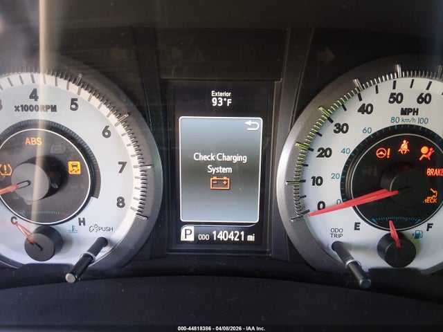 5TDXZ3DCXJS942341 Toyota Sienna Se 8 Passenger