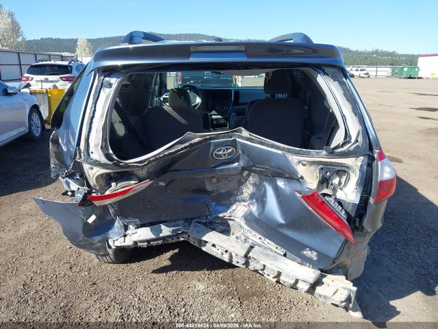 5TDJK3DC1GS135211 Toyota Sienna Le 7 Passenger