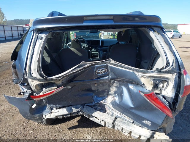 5TDJK3DC1GS135211 Toyota Sienna Le 7 Passenger