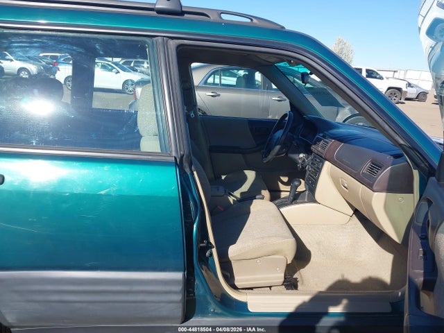 2001 Subaru Forester L მანქანა იყიდება აუქციონზე, vin: JF1SF63531H701240, აუქციონის ნომერი: 44818504
