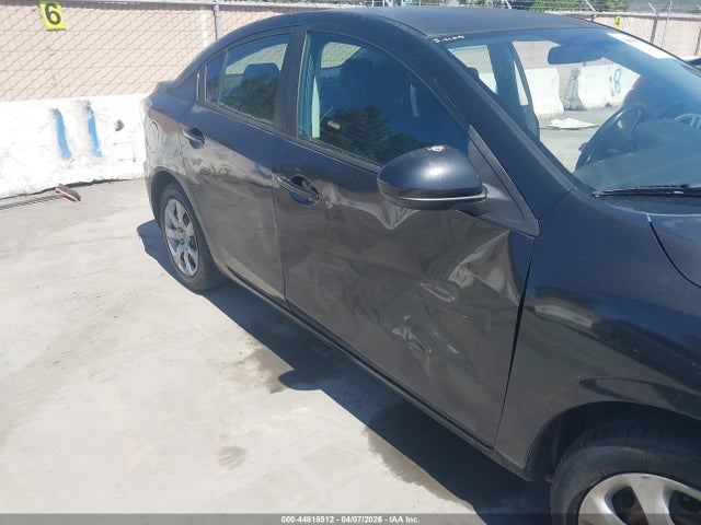 44818512 :رقم المزاد ، JM1BL1UF2C1525077 vin ، 2012 Mazda Mazda3 I Sport مزاد بيع