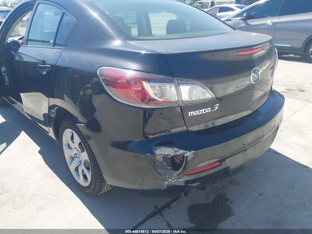 44818512 :رقم المزاد ، JM1BL1UF2C1525077 vin ، 2012 Mazda Mazda3 I Sport مزاد بيع