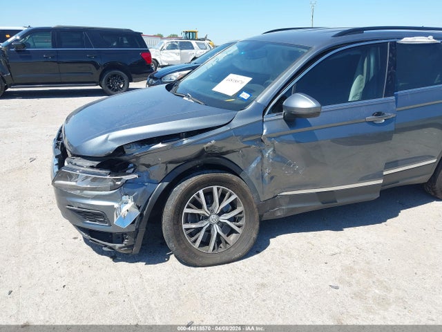 2020 Volkswagen Tiguan 2.0t Se/2.0t Se R-line Black/2.0t Sel მანქანა იყიდება აუქციონზე, vin: 3VV2B7AX7LM088099, აუქციონის ნომერი: 44818570