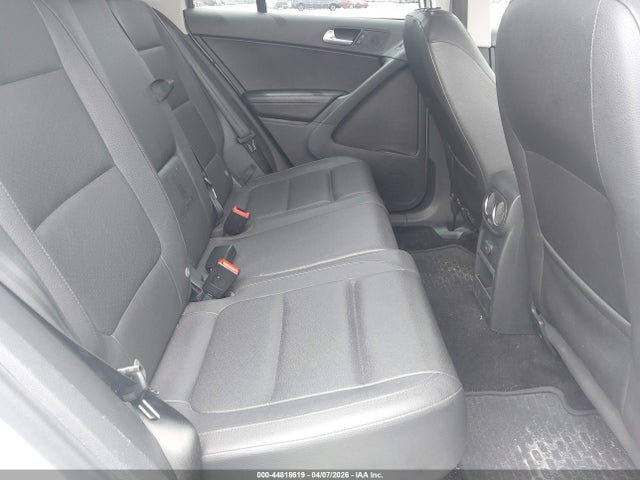 Продажа на аукционе авто 2017 Volkswagen Tiguan 2.0t/2.0t S, vin: WVGAV7AX2HK006131, номер лота: 44818619