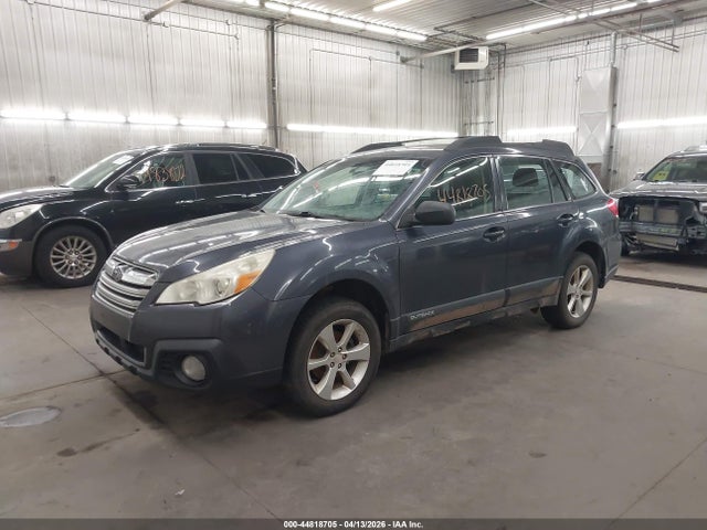 44818705 :رقم المزاد ، 4S4BRBAC4E3207107 vin ، 2014 Subaru Outback 2.5i مزاد بيع