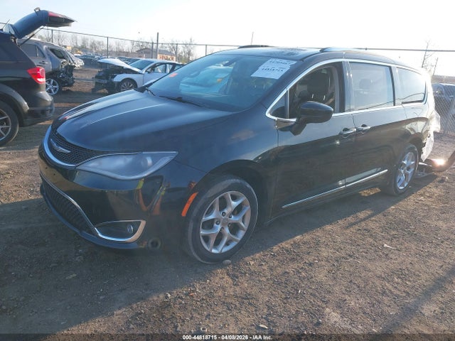 44818715 :رقم المزاد ، 2C4RC1EG4HR677080 vin ، 2017 Chrysler Pacifica Touring-l Plus مزاد بيع