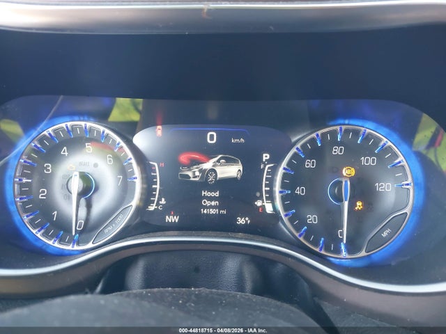 44818715 :رقم المزاد ، 2C4RC1EG4HR677080 vin ، 2017 Chrysler Pacifica Touring-l Plus مزاد بيع