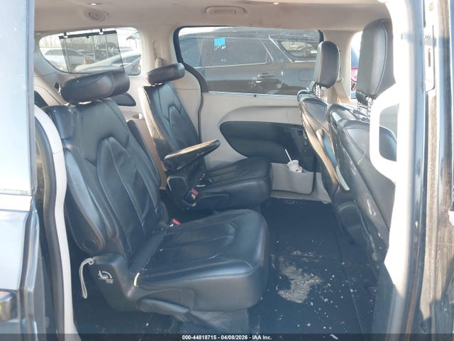 44818715 :رقم المزاد ، 2C4RC1EG4HR677080 vin ، 2017 Chrysler Pacifica Touring-l Plus مزاد بيع