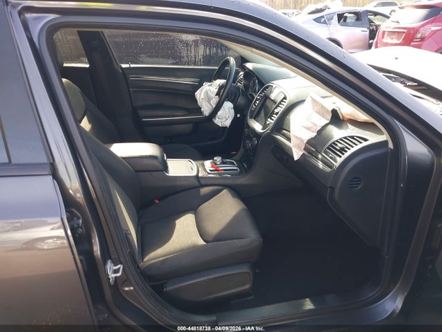 Продажа на аукционе авто 2020 Chrysler 300 Touring, vin: 2C3CCAAG4LH112164, номер лота: 44818738