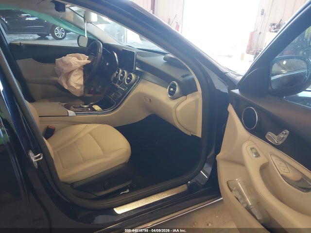 2017 Mercedes-benz C 300 მანქანა იყიდება აუქციონზე, vin: 55SWF4JB4HU217644, აუქციონის ნომერი: 44818798