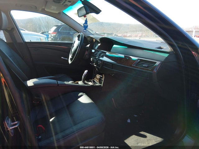 2010 BMW 528I WBANV1C57AC389706 Photo 4