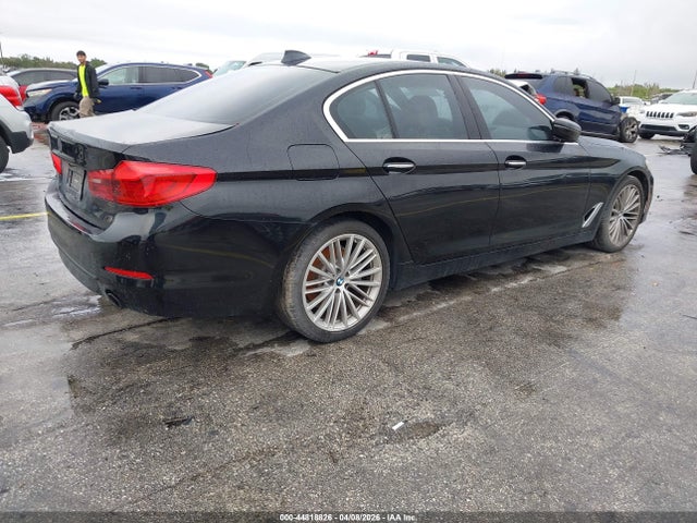 2018 BMW 530I WBAJA5C52JWA35773 Photo 3
