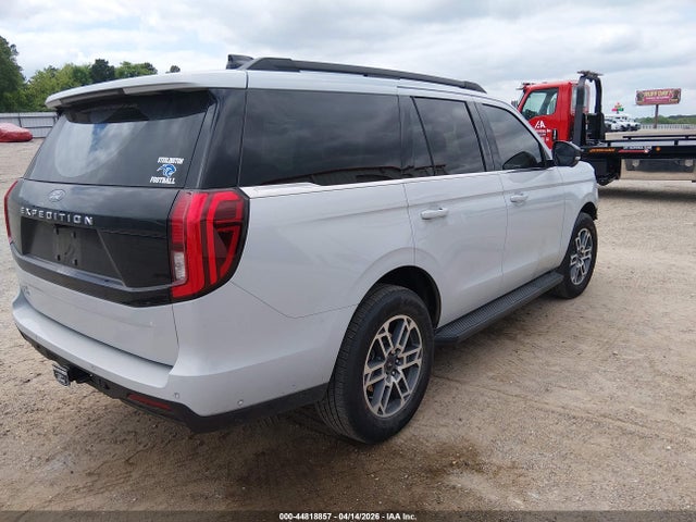 1FMJU1H83SEA15831 Ford Expedition Active