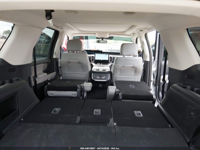 1FMJU1H83SEA15831 Ford Expedition Active
