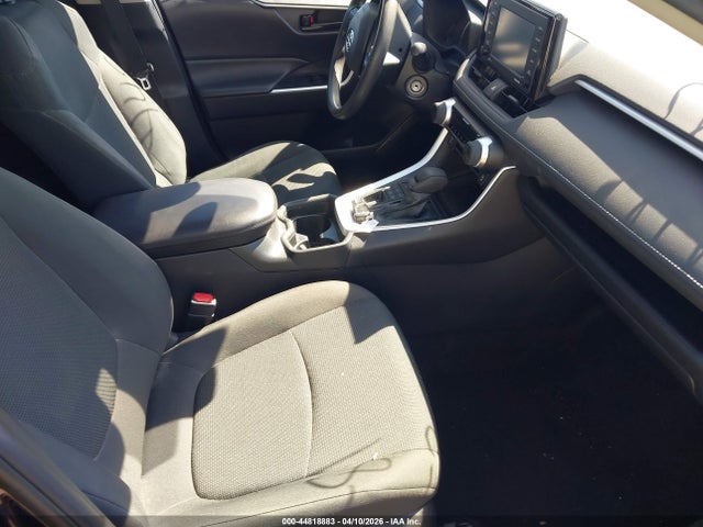 Продажа на аукционе авто 2021 Toyota Rav4 Le, vin: 2T3F1RFVXMC245986, номер лота: 44818883