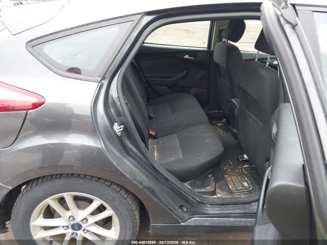Ford FOCUS SE 2017 1FADP3K21HL335247 Image 8