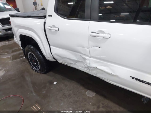 3TMLB5JNXRM074860 Toyota Tacoma Sr5 4wd