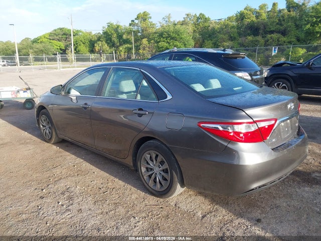 44818915 :رقم المزاد ، 4T1BF1FKXGU146460 vin ، 2016 Toyota Camry Le مزاد بيع