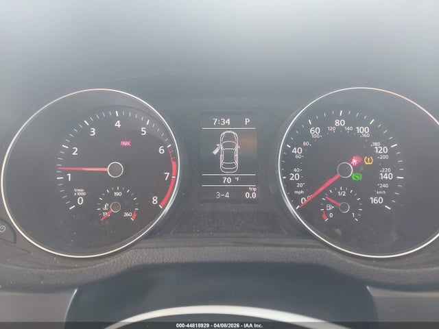 1VWAT7A33GC052113 Volkswagen Passat 1.8t R-line