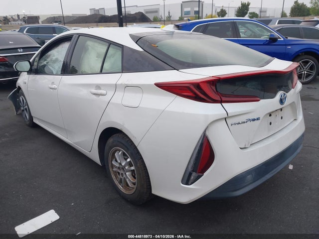 44818973 :رقم المزاد ، JTDKARFPXH3022077 vin ، 2017 Toyota Prius Prime Premium مزاد بيع