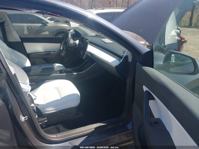 44818980 :رقم المزاد ، 5YJYGDEEXLF032373 vin ، 2020 Tesla Model Y Long Range Dual Motor All-wheel Drive مزاد بيع