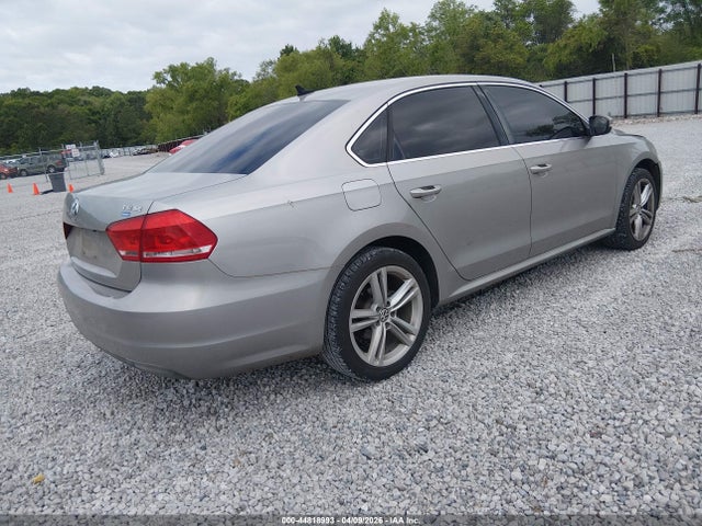 2014 VOLKSWAGEN PASSAT 1VWBS7A30EC028954 Photo 3