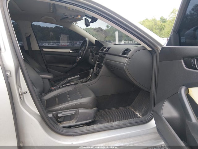 2014 VOLKSWAGEN PASSAT 1VWBS7A30EC028954 Photo 4