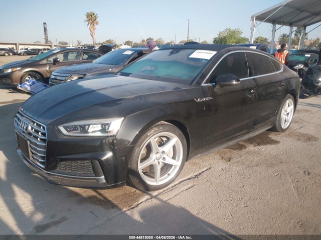 44819000 :رقم المزاد ، WAUDNCF51KA045112 vin ، 2019 Audi A5 45 Premium مزاد بيع