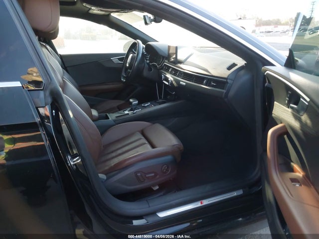 44819000 :رقم المزاد ، WAUDNCF51KA045112 vin ، 2019 Audi A5 45 Premium مزاد بيع