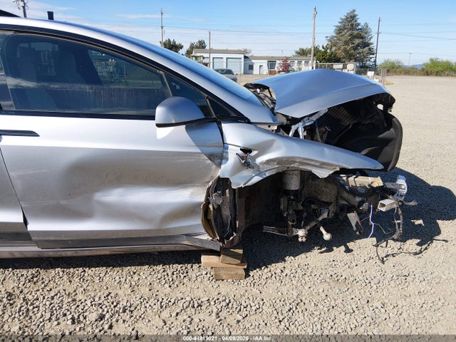 44819021 :رقم المزاد ، 7SAXCDE56SF463608 vin ، 2025 Tesla Model X Long Range مزاد بيع