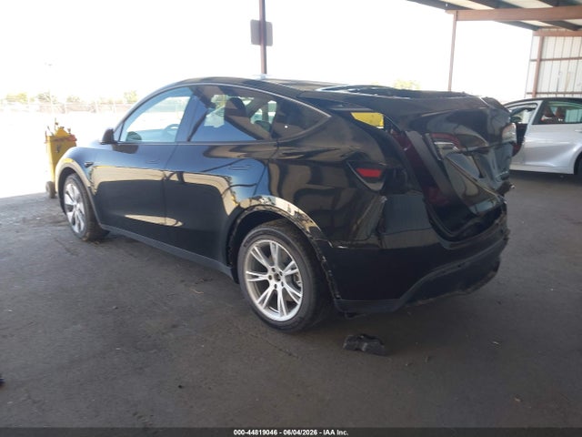Продажа на аукционе авто 2022 Tesla Model Y Long Range Dual Motor All-wheel Drive, vin: 7SAYGDEE0NF449166, номер лота: 44819046