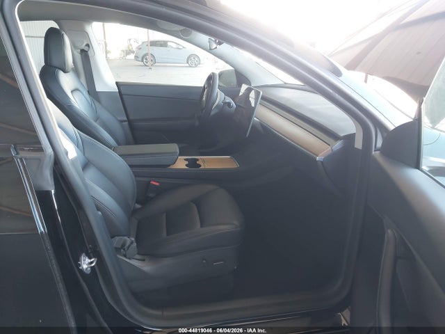 Продажа на аукционе авто 2022 Tesla Model Y Long Range Dual Motor All-wheel Drive, vin: 7SAYGDEE0NF449166, номер лота: 44819046