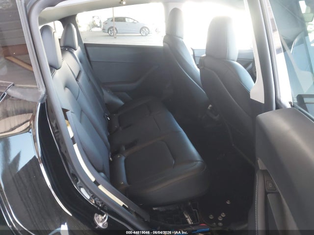 Продажа на аукционе авто 2022 Tesla Model Y Long Range Dual Motor All-wheel Drive, vin: 7SAYGDEE0NF449166, номер лота: 44819046
