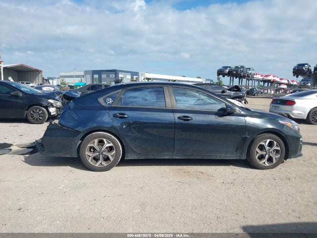 Продажа на аукционе авто 2019 Kia Forte Lxs, vin: 3KPF24AD8KE022027, номер лота: 44819070