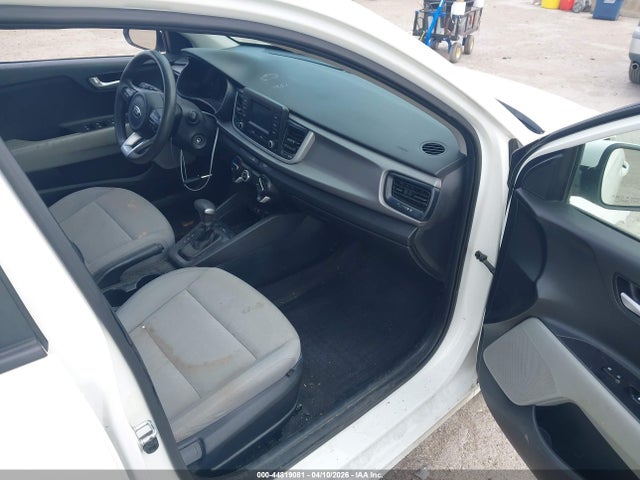 44819081 :رقم المزاد ، 3KPA25AB5JE119800 vin ، 2018 Kia Rio S مزاد بيع