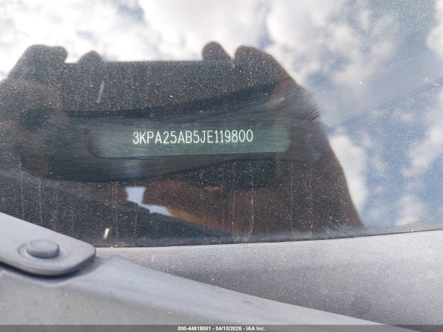 44819081 :رقم المزاد ، 3KPA25AB5JE119800 vin ، 2018 Kia Rio S مزاد بيع