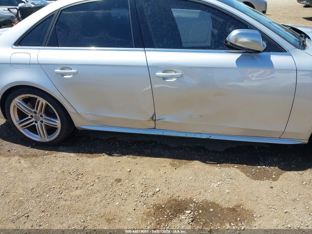 2011 AUDI S4 WAUBGAFLXBA067887 Photo 5