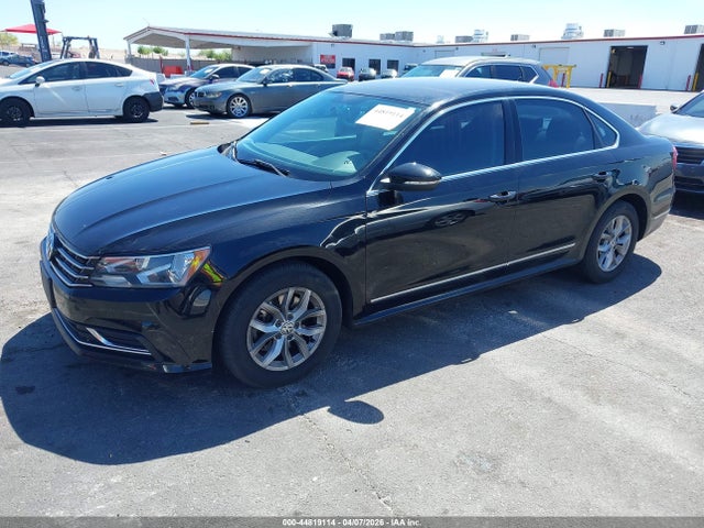 Продаж на аукціоні авто 2016 Volkswagen Passat 1.8t S, vin: 1VWAT7A35GC050606, номер лоту: 44819114