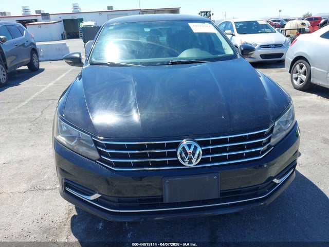 Продаж на аукціоні авто 2016 Volkswagen Passat 1.8t S, vin: 1VWAT7A35GC050606, номер лоту: 44819114