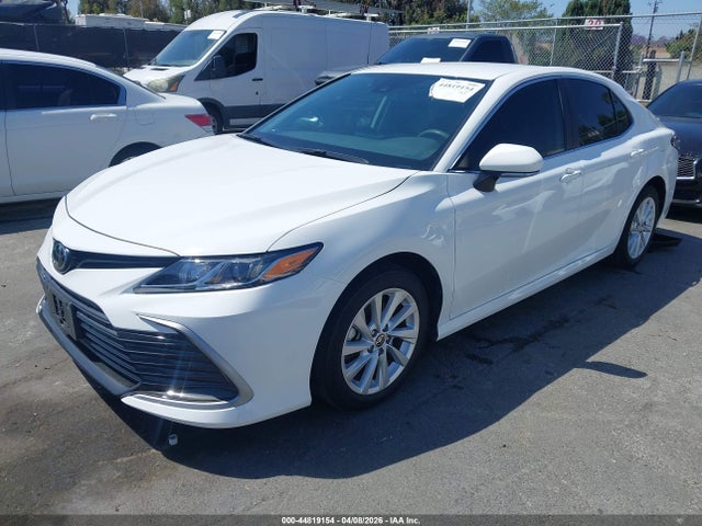 4T1R11AK9RU885231 Toyota CAMRY LE