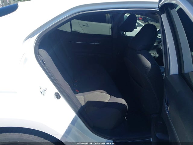 4T1R11AK9RU885231 Toyota CAMRY LE
